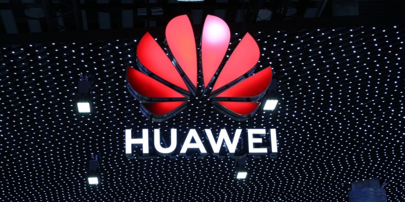 Par spīti “tehnoloģiju kariem” Huawei atkārtoti iekļūst Forbes vērtīgāko zīmolu sarakstā