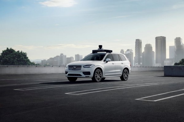 Uber un Volvo nākošgad uzsāks pašbraucošo auto testus 