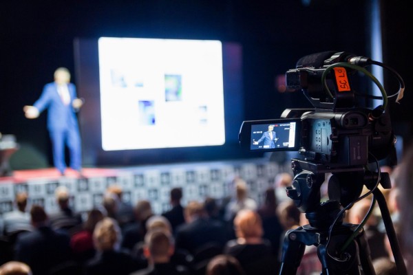 KAS NODROŠINA LIELĀKU PEĻŅU: „INTUĪCIJA” VAI MODERNIE ANALĪTISKIE RĪKI?