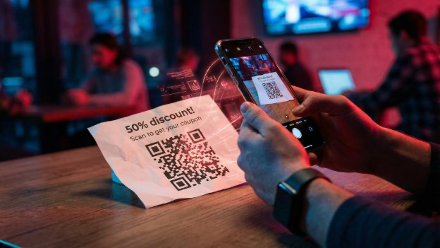 Padomā pirms skenē: arī QR kods var būt krāpniecība