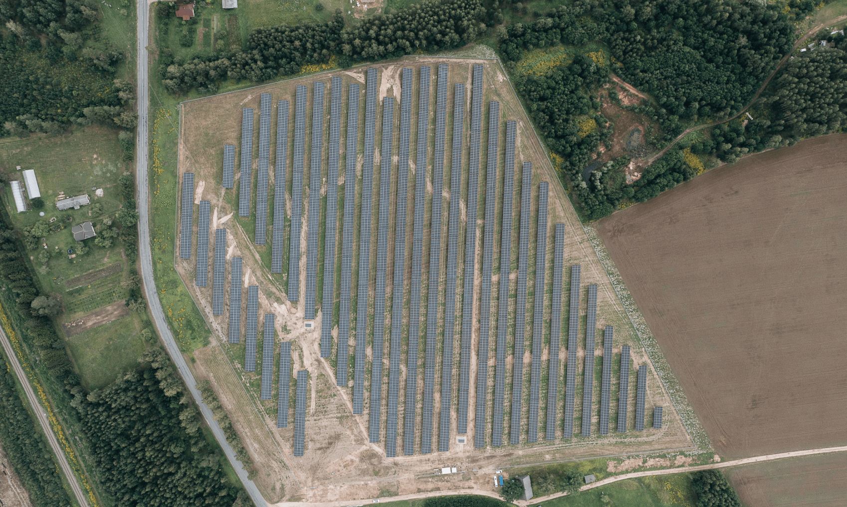 Atklāta Latvijā lielākā saules elektrostacija 